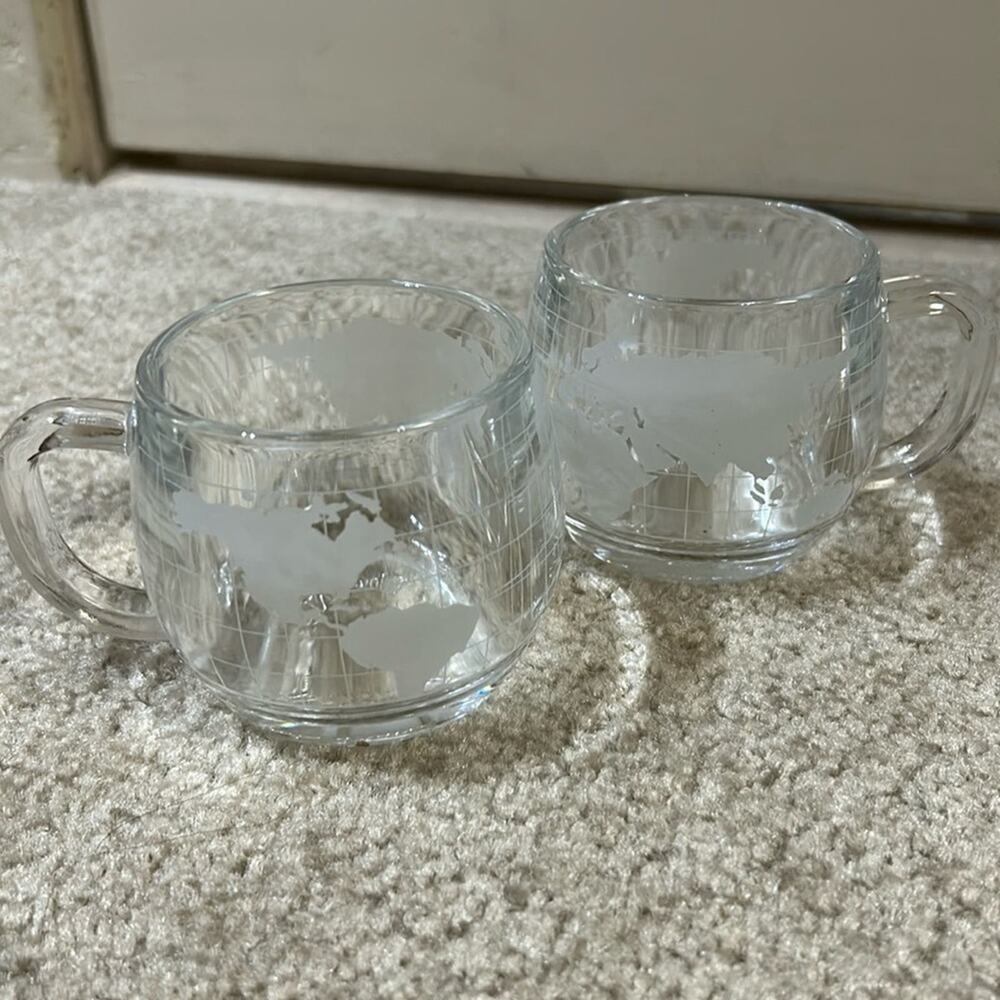 Nestle´ Frosted Glass "World Globe Map" Cups Set of Two